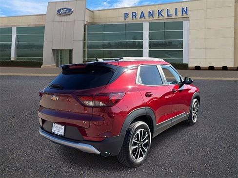 Used 2025 Chevrolet TrailBlazer LT image 7