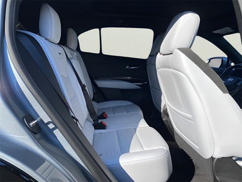Used 2024 Cadillac XT4 Sport image 18