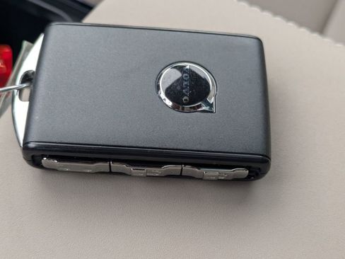 New 2026 Volvo XC90 B6 Ultra image 32