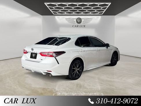 Used 2021 Toyota Camry SE w/ Convenience Package FWD image 5