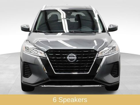 Used 2024 Nissan Kicks SV image 3