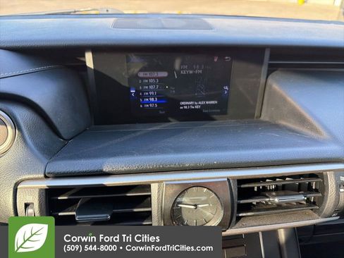 Used 2017 Lexus IS 300 AWD w/ Premium Package image 18