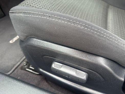 Used 2011 Hyundai Genesis 2.0T image 19