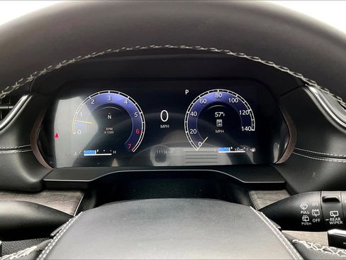 Used 2024 Jeep Grand Cherokee L Overland w/ Luxury Tech Group IV image 13