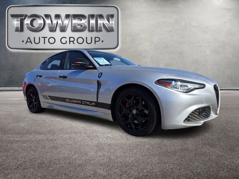 Used 2021 Alfa Romeo Giulia Sprint w/ Nero Edizione image 2