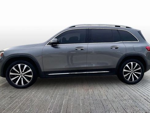 Used 2022 Mercedes-Benz GLB 250 w/ Premium Package Lite image 4