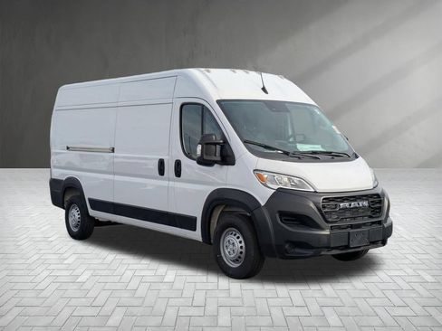 Used 2024 RAM ProMaster 2500 FWD image 1