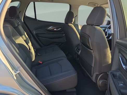 Used 2023 GMC Terrain SLE w/ Driver Convenience Package image 18