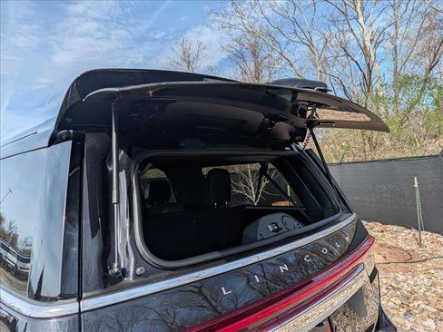 Used 2024 Lincoln Navigator L Reserve AWD/4WD image 27