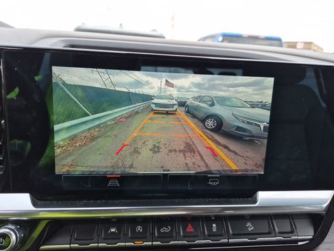 Used 2022 GMC Sierra 1500 SLT image 11