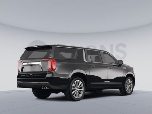 Used 2024 GMC Yukon XL Denali w/ Denali Reserve Package AWD/4WD image 4