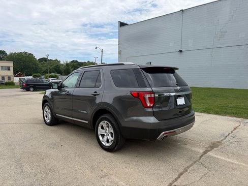 Used 2016 Ford Explorer XLT w/ Equipment Group 202A AWD/4WD image 5