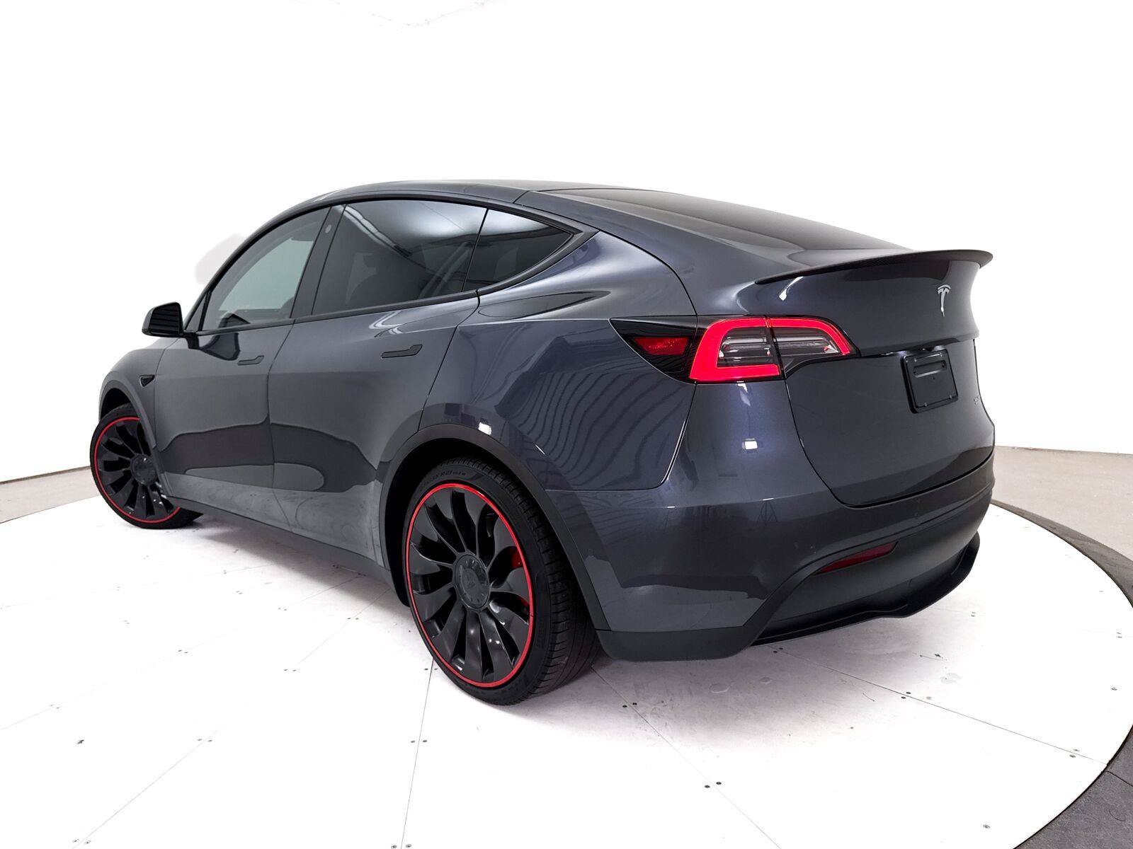 Used 2022 Tesla Model Y Performance AWD/4WD image 2