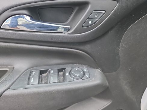 Used 2019 Chevrolet Equinox LT image 13