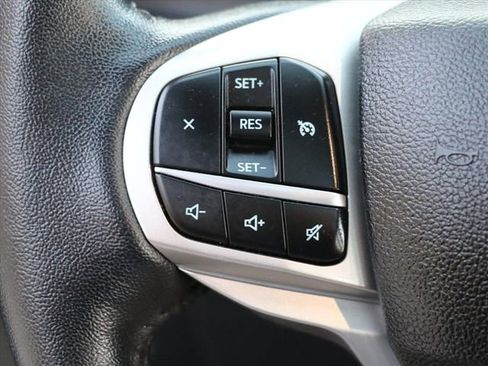 Used 2022 Ford Explorer XLT w/ Equipment Group 202A image 26