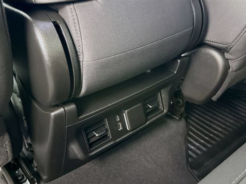 Used 2023 Chevrolet Silverado 1500 LT AWD/4WD image 28
