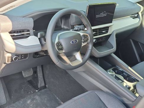 New 2026 Ford Explorer Active AWD/4WD image 10