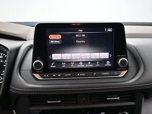 Used 2023 Nissan Rogue SV image 24