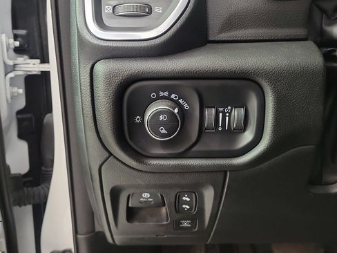 Used 2025 RAM 1500 Laramie w/ Sport Appearance Package AWD/4WD image 13