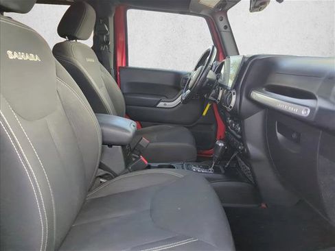 Used 2017 Jeep Wrangler Sahara image 16