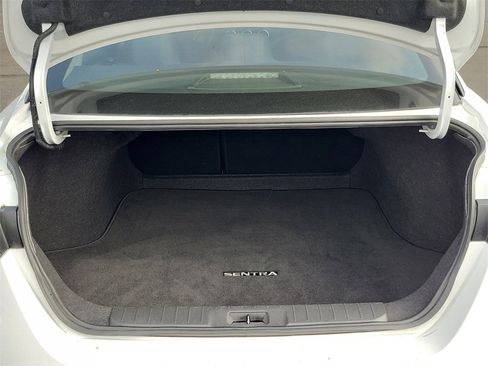 Used 2024 Nissan Sentra SV image 21