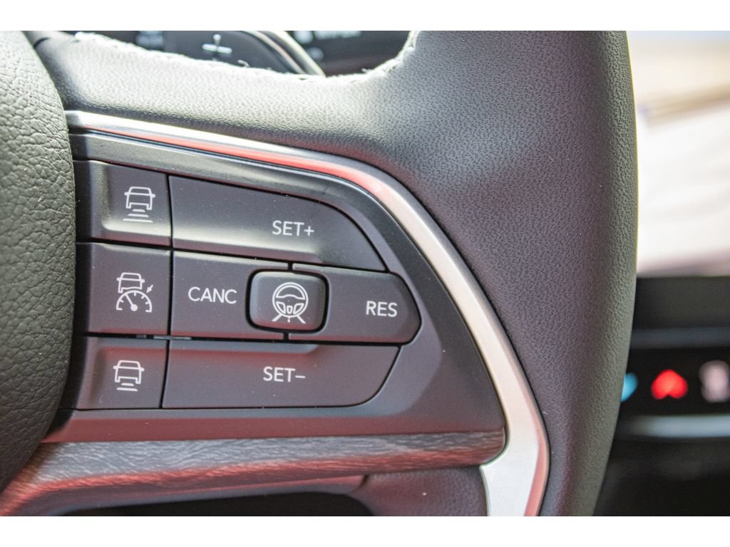 New 2026 Jeep Grand Cherokee Limited AWD/4WD image 40
