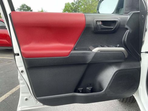 Used 2023 Toyota Tacoma SR5 w/ Technology Package image 19