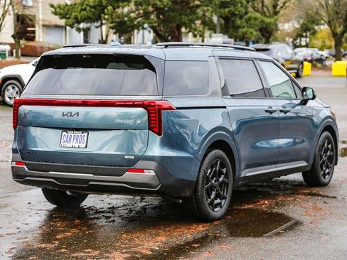 Certified 2025 Kia Carnival SX Prestige FWD image 9