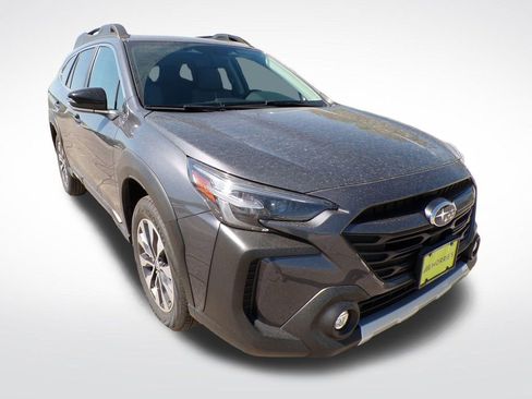 Used 2025 Subaru Outback Limited AWD/4WD image 9