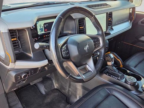 Used 2021 Ford Bronco Badlands image 8