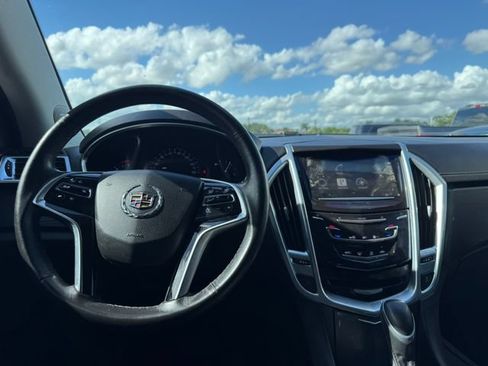 Used 2014 Cadillac SRX FWD image 3