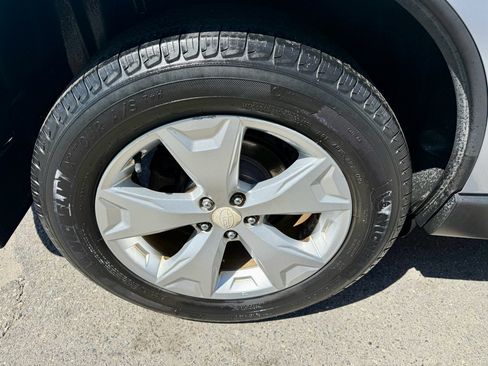 Used 2015 Subaru Forester 2.5i Premium image 12