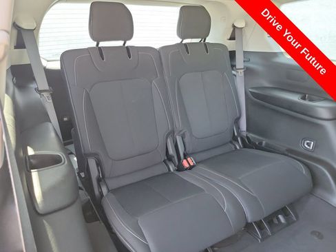 Used 2023 Jeep Grand Cherokee L Laredo RWD image 24