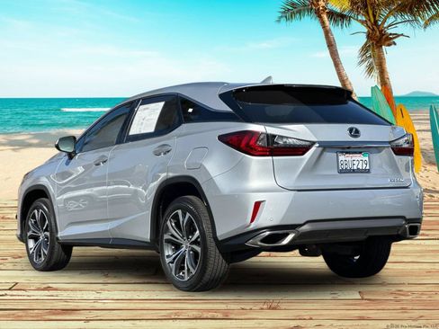 Used 2017 Lexus RX 350 FWD w/ Premium Package image 4