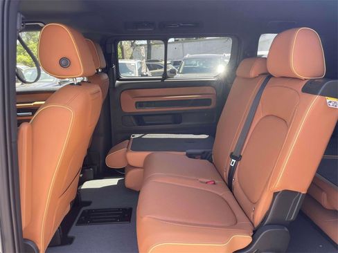 New 2025 Volkswagen ID. Buzz Pro S image 12