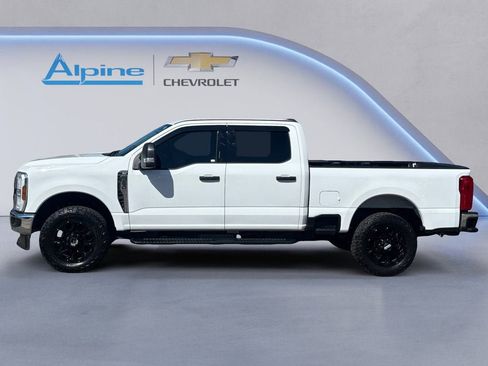 Used 2024 Ford F250 XLT w/ FX4 Off-Road Package AWD/4WD image 2