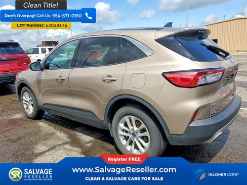 Used 2021 Ford Escape SE w/ Cold Weather Package AWD/4WD image 3