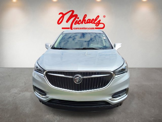 Used 2018 Buick Enclave Essence FWD image 2