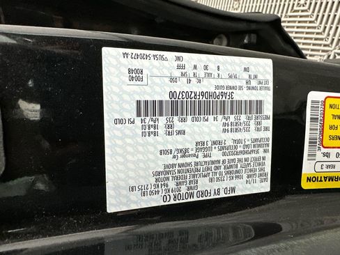 Used 2015 Ford Fusion SE w/ Equipment Group 201A image 33