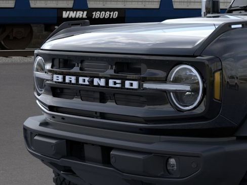 New 2026 Ford Bronco Outer Banks AWD/4WD image 19