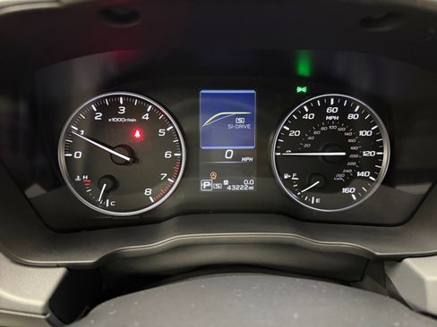 Used 2024 Subaru Crosstrek 2.0i Premium AWD/4WD image 16