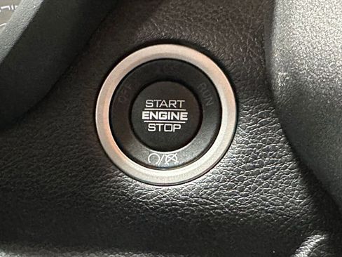 Used 2022 RAM 2500 Tradesman w/ Chrome Appearance Group image 17