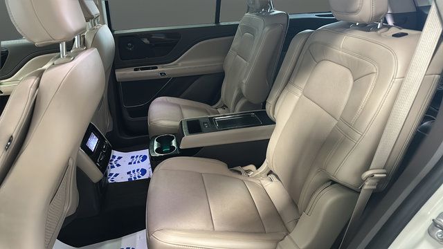 Used 2023 Lincoln Aviator Reserve w/ Equipment Group 201A AWD/4WD image 22