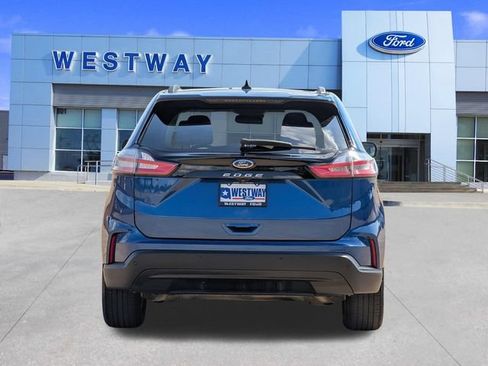 Used 2021 Ford Edge SE FWD image 4