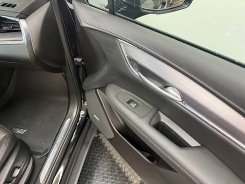 Used 2025 Cadillac XT5 Luxury w/ LPO, Floor Liner Package FWD image 37