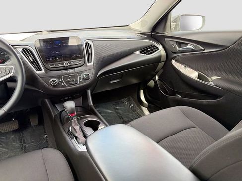 Used 2023 Chevrolet Malibu RS FWD image 21