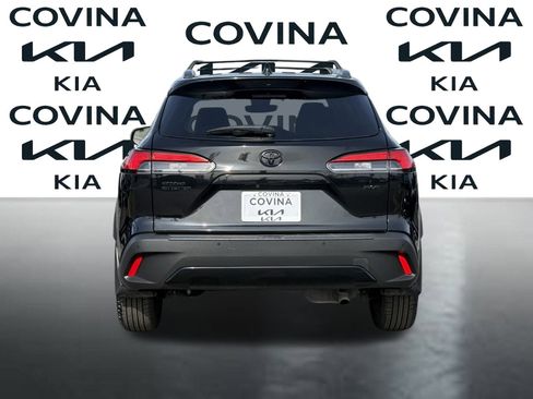 Used 2022 Toyota Corolla Cross XLE w/ Convenience Package image 7