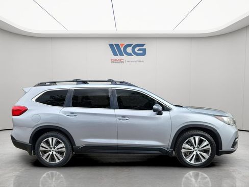 Used 2021 Subaru Ascent Limited w/ Technology Package AWD/4WD image 3