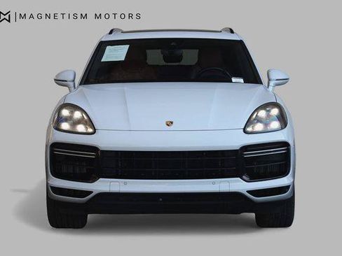 Used 2021 Porsche Cayenne Turbo w/ Premium Package Plus AWD/4WD image 6