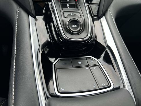 Used 2025 Acura RDX SH-AWD image 25